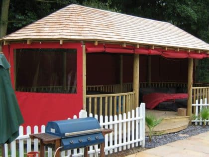 Garden Panels Swimming Pool right side view