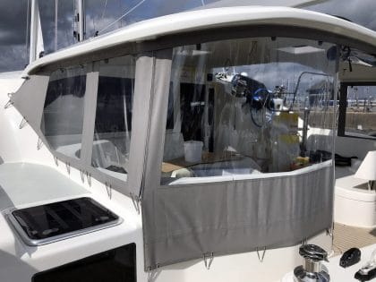 Discovery CAT 50-005 Cockpit Enclosure rear 1
