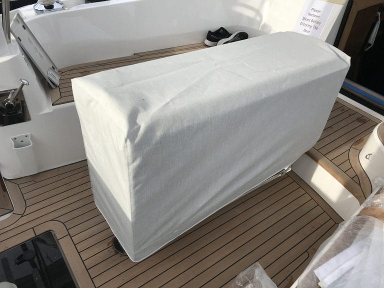 Discovery 48-009 Table Cover