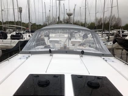 Hanse 458 3 Bar Sprayhood with 1 large front window