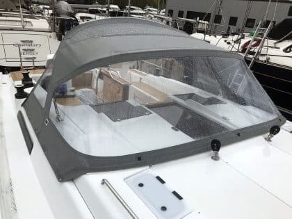 Hanse 458 3 Bar Sprayhood with 1 large front window