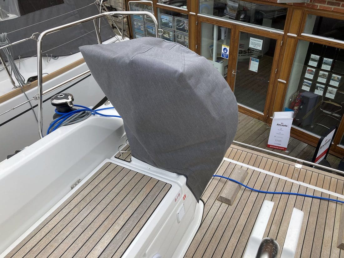 Beneteau Oceanis 30.1 Wheel and Pedastal Cover