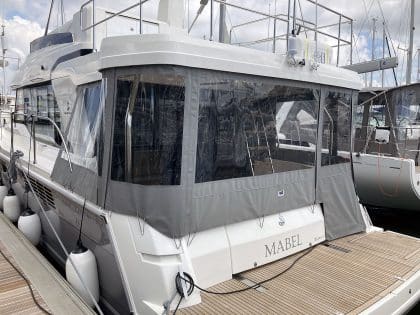 Beneteau Swift Trawler ST 41 Fly, Cockpit Enclosure