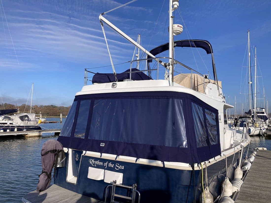 Beneteau Swift Trawler ST 34 Replacement Cockpit Enclosure with Internal Window Blinds to replace Factory Fit Original