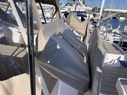 Discovery 58 Binnacle - Pod Covers