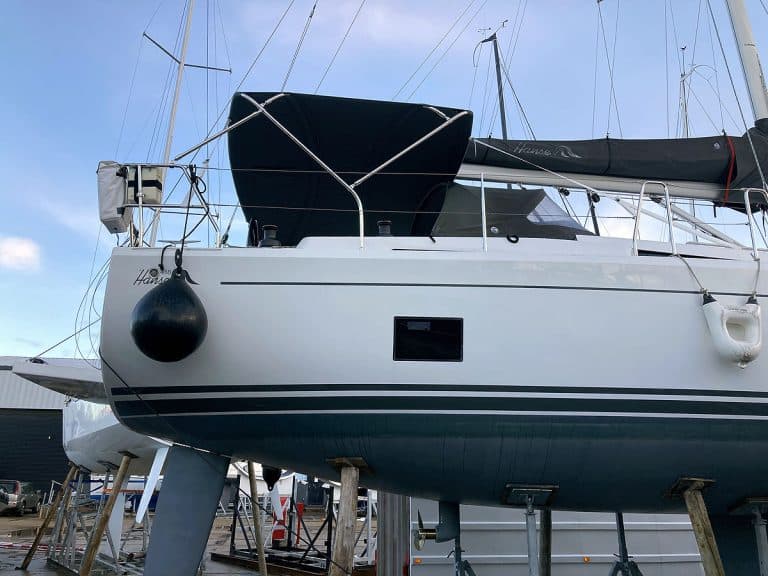 Hanse 418 NON Standard lower, longer, wider Bimini