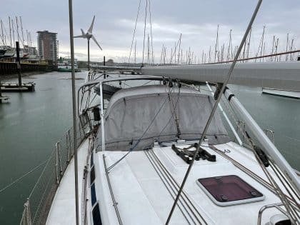 Bavaria 44 Sprayhood