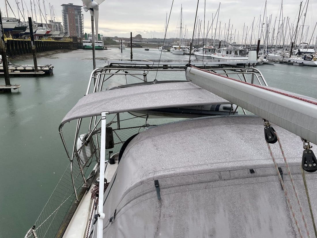Bavaria 44 Sprayhood