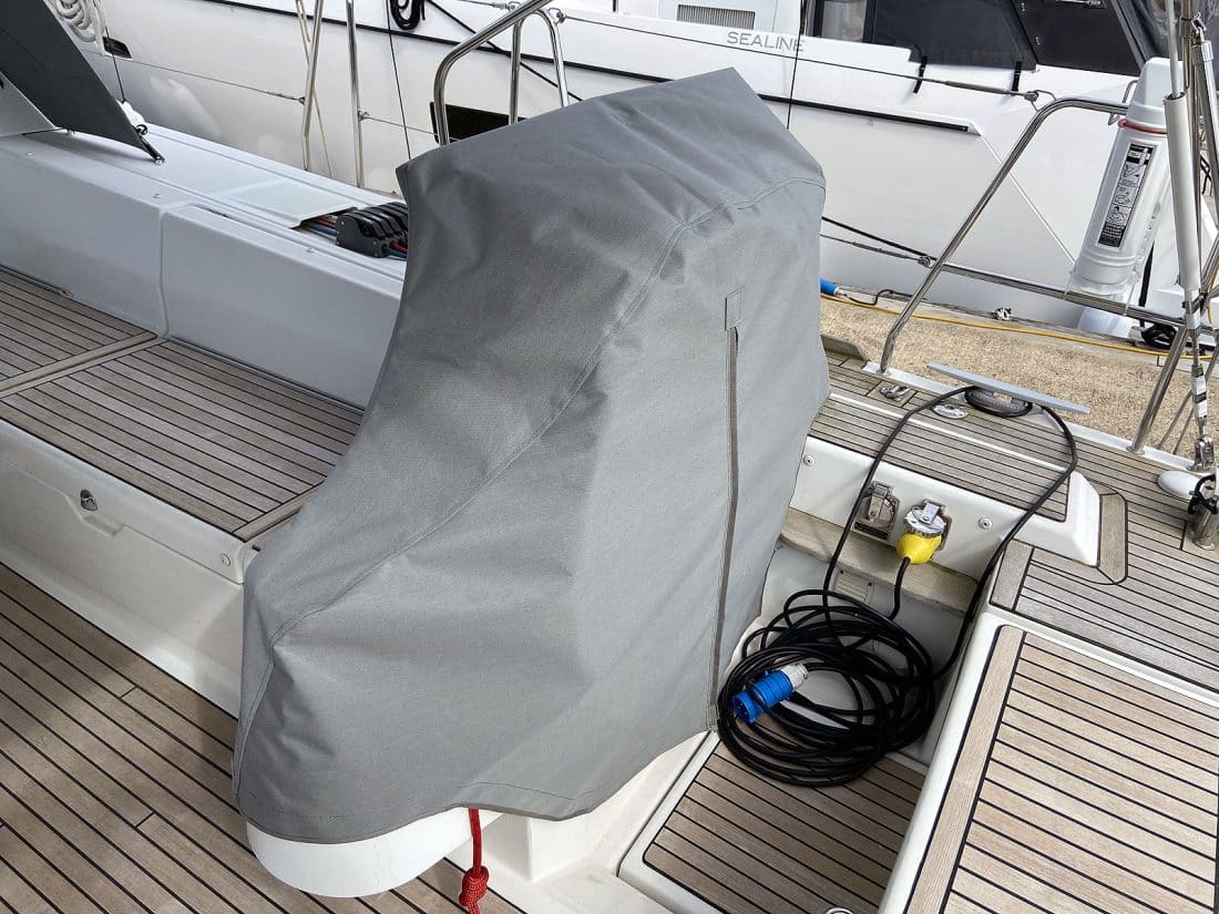 Beneteau Oceanis 55 Wheel and Pedestal Cover