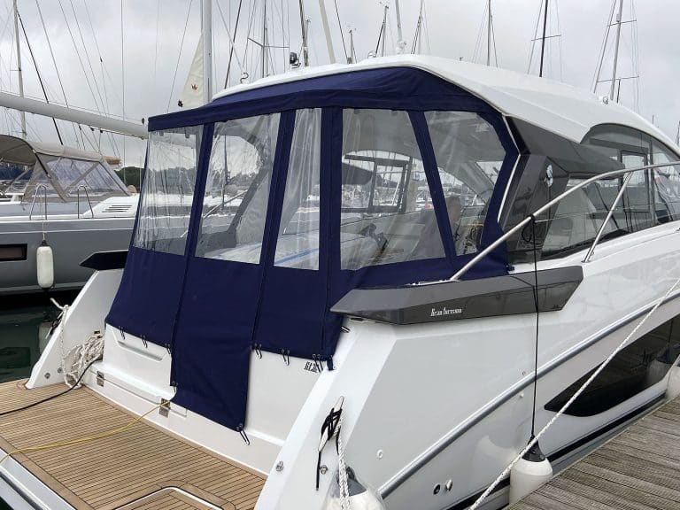 Beneteau Gran Turismo GT 36 Cockpit Enclosure