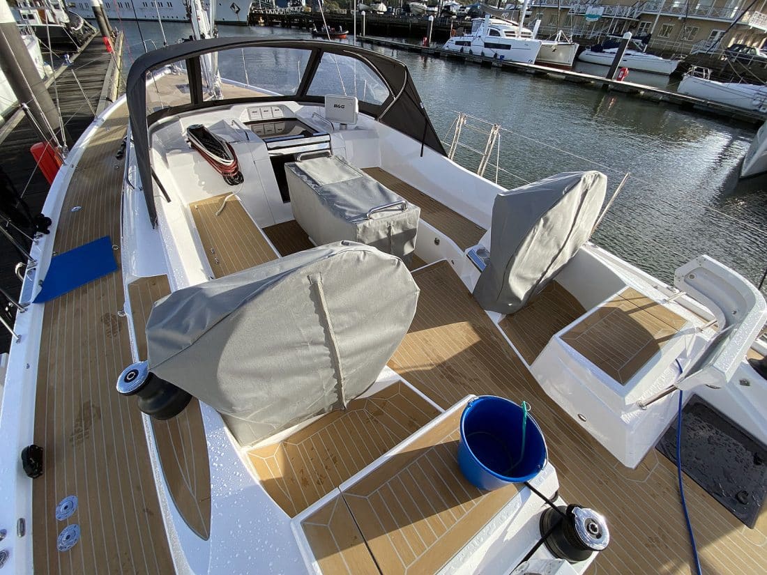 Oyster 495 SEASHELL Wheel and Pedastal Covers