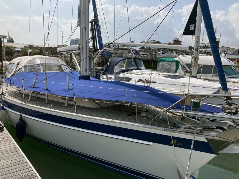 Hallberg Rassy 34 Foredeck Cover