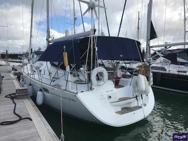 Jeanneau Sun Odyssey 42DS Bimini, Pre 2009