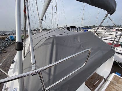 Bavaria C38 Cockpit Tonneau Cover
