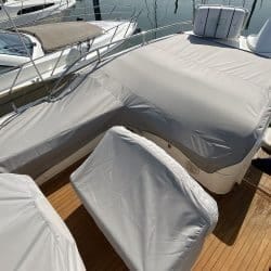 Sealine F43 LADY SUZIE Flybridge Seating, Console and Wheel Covers