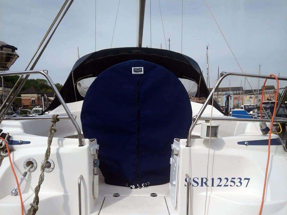 Bavaria 30 2006 Model, Wheel, Table and Pedastal Cover