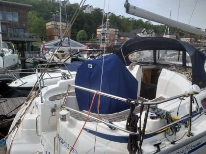 Bavaria 30 2006 Model, Wheel, Table and Pedastal Cover