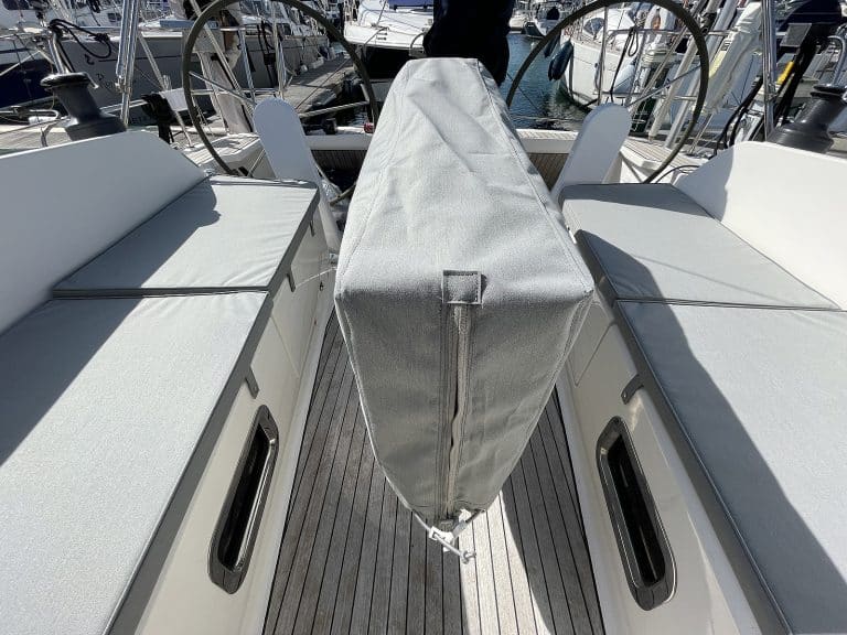 Cockpit Table Cover – Bavaria Cruiser 41